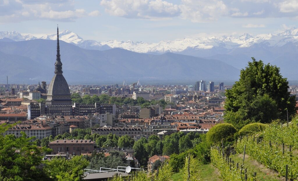 Panorama di Torino dall'alto. Sinloc partecipa all'Assemblea annuale ANCI 2024 che si terrà a Torino